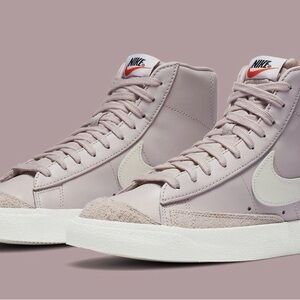 Nike Women's Sneakers - Soft Pink and Cream